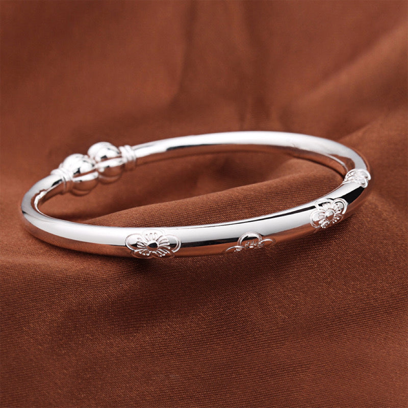 Vintage Floral Silver Bangle