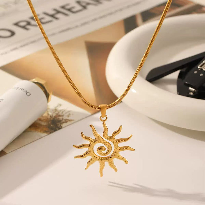 Elegant Stylish Openwork Sun Necklace
