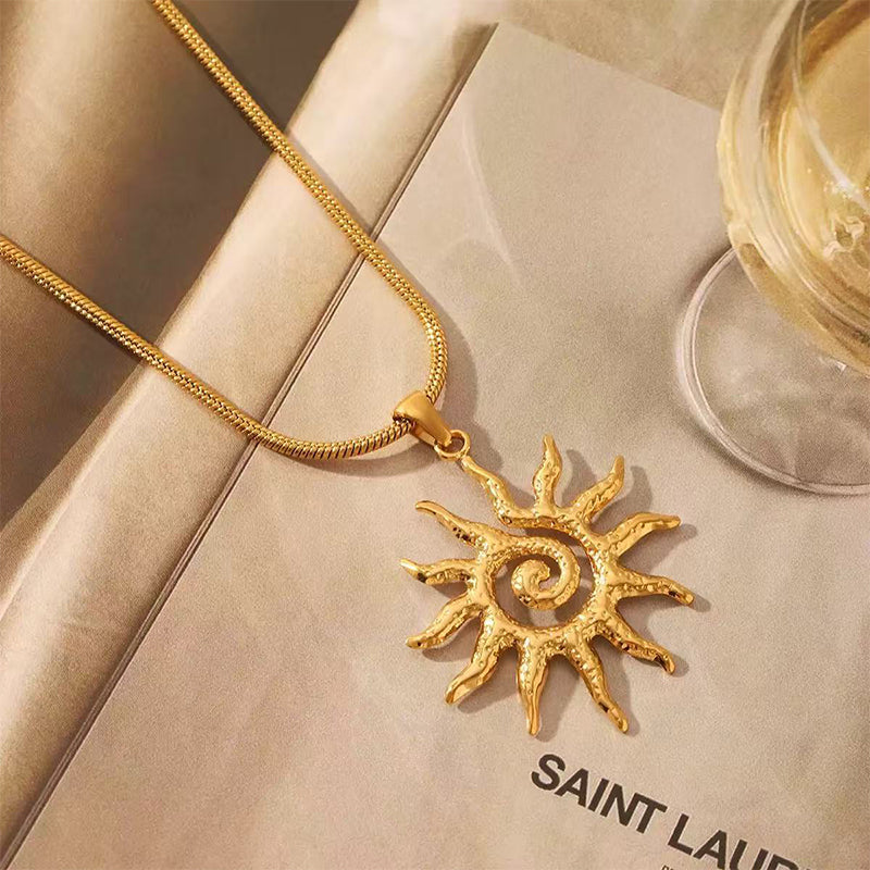 Elegant Stylish Openwork Sun Necklace