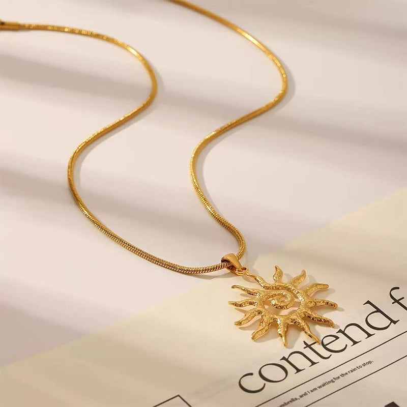 Elegant Stylish Openwork Sun Necklace