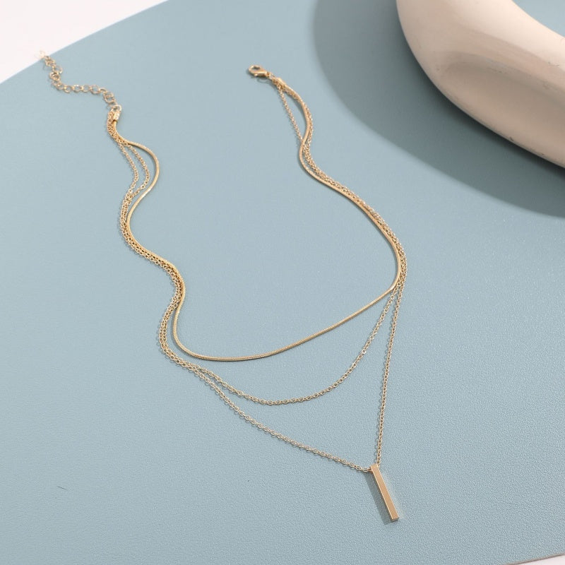 Elegant Multi Layered Necklace with Delicate Pendant🎁