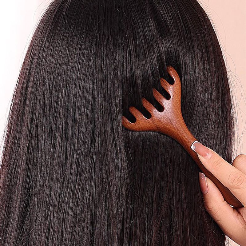 🛒 BUY 1 GET 1 FREE! ✨ 6-Point Meridian Comb – Acupressure Scalp Massager & Hair Remover, helps improve circulation and relaxation, with a natural wooden design 🌿💆‍♀️